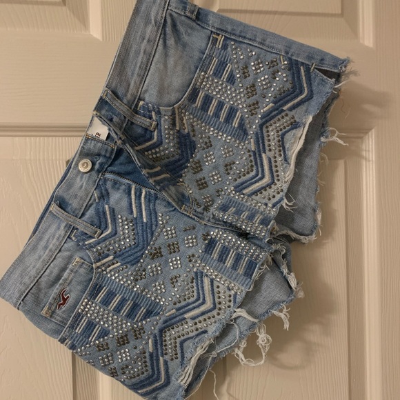 Studded, embroidered jean shorts - Picture 1 of 2
